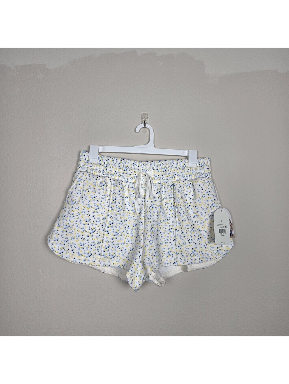 Blogilates Women's Mommy & Me Marshmallow Dolphin Shorts L